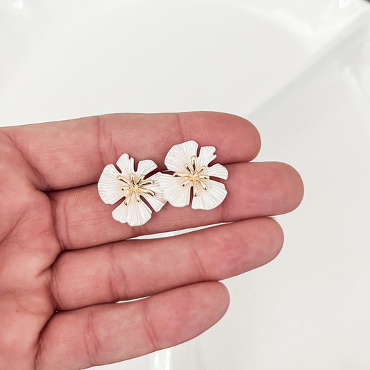 Sunkissed White Flower Stud Earrings