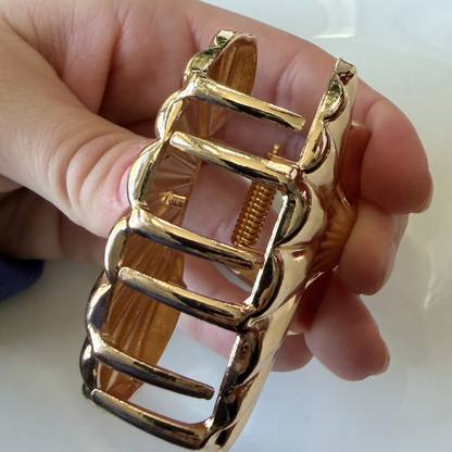 Coastal Gold Shell Claw Clip