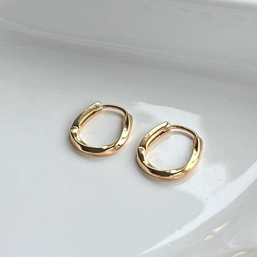 Simplistic Darling Golden Hoop Earrings