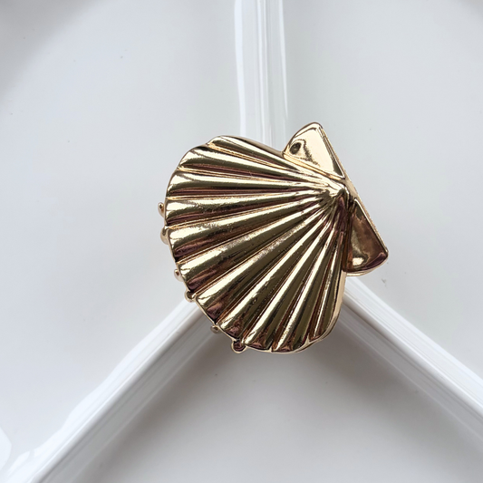 Coastal Gold Shell Claw Clip
