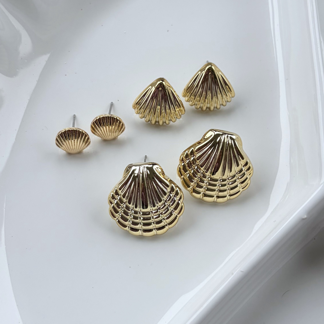 Seaside Classic Gold Shell Stud Earrings