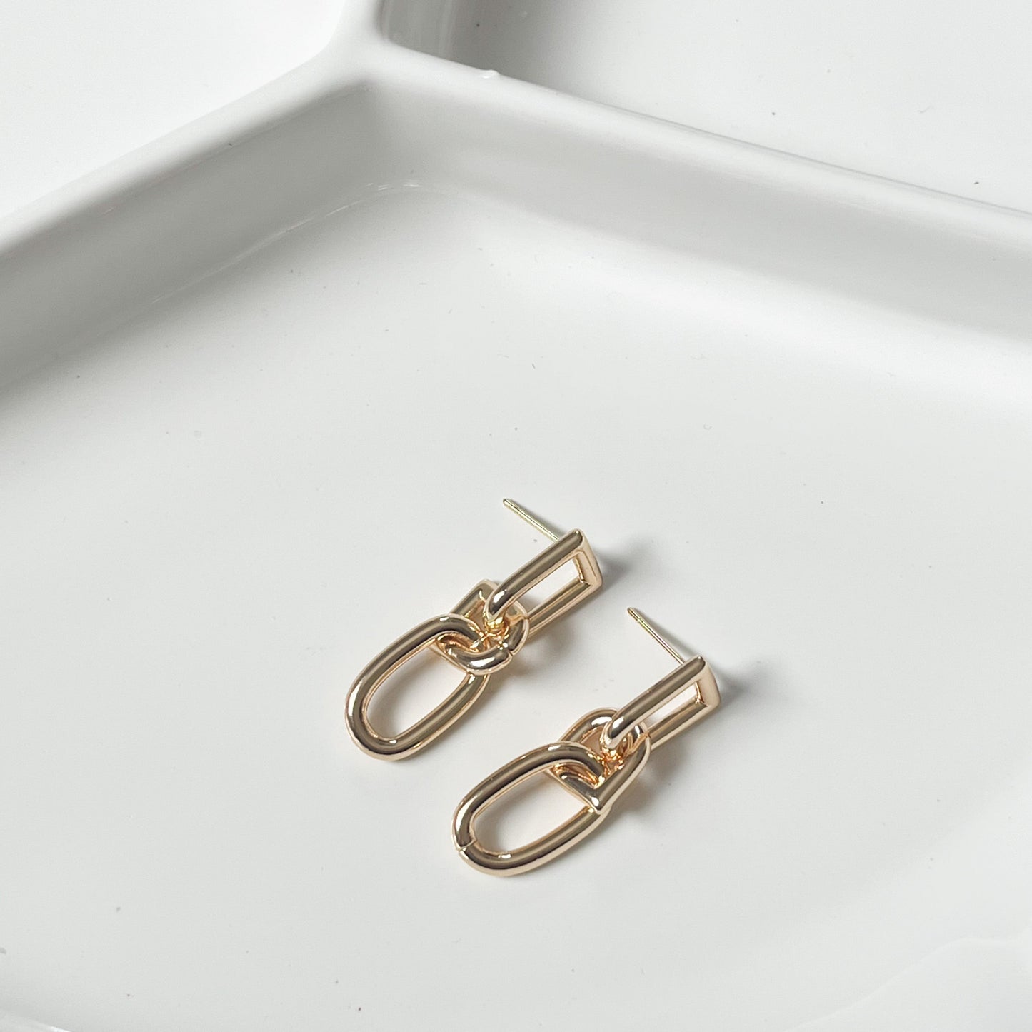 Minimalist Gold Chain Drop Earrings